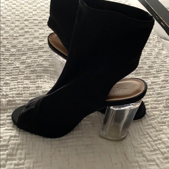 Open bootys - Picture 2 of 2